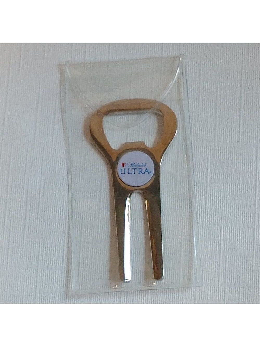 MICHELOB ULTRA BEER CLASSIC LOGO GOLF BALL MARKER DIVOT TOOL MONEY CLIP …